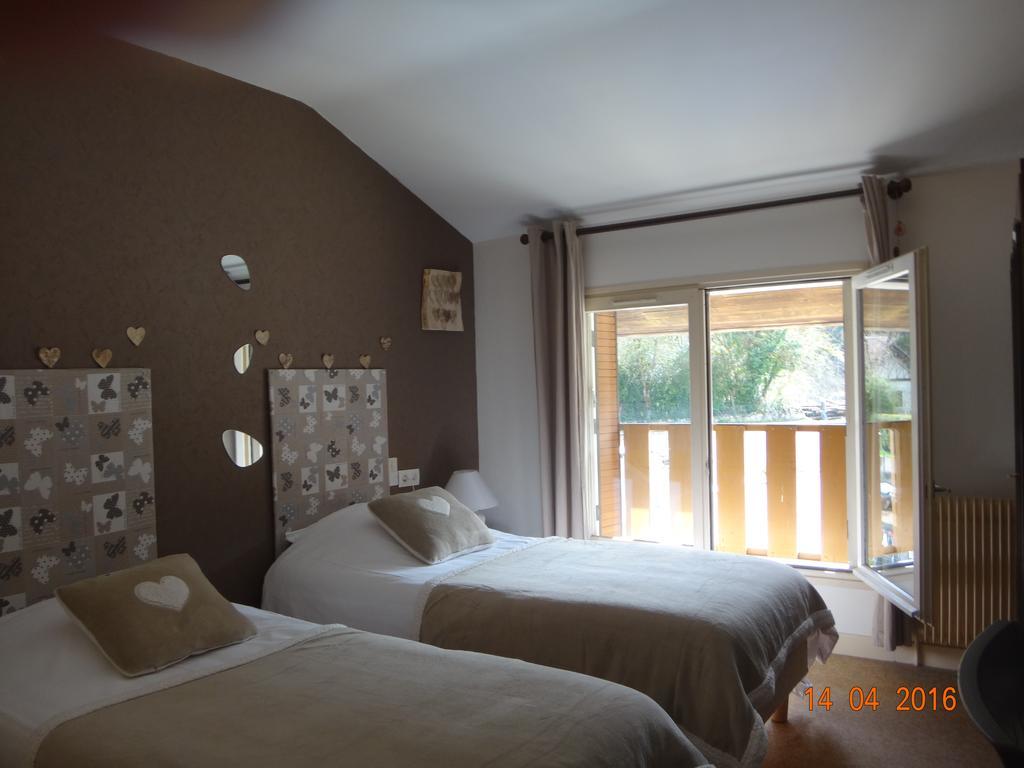 Hotel Bon Accueil Oyonnax Kültér fotó