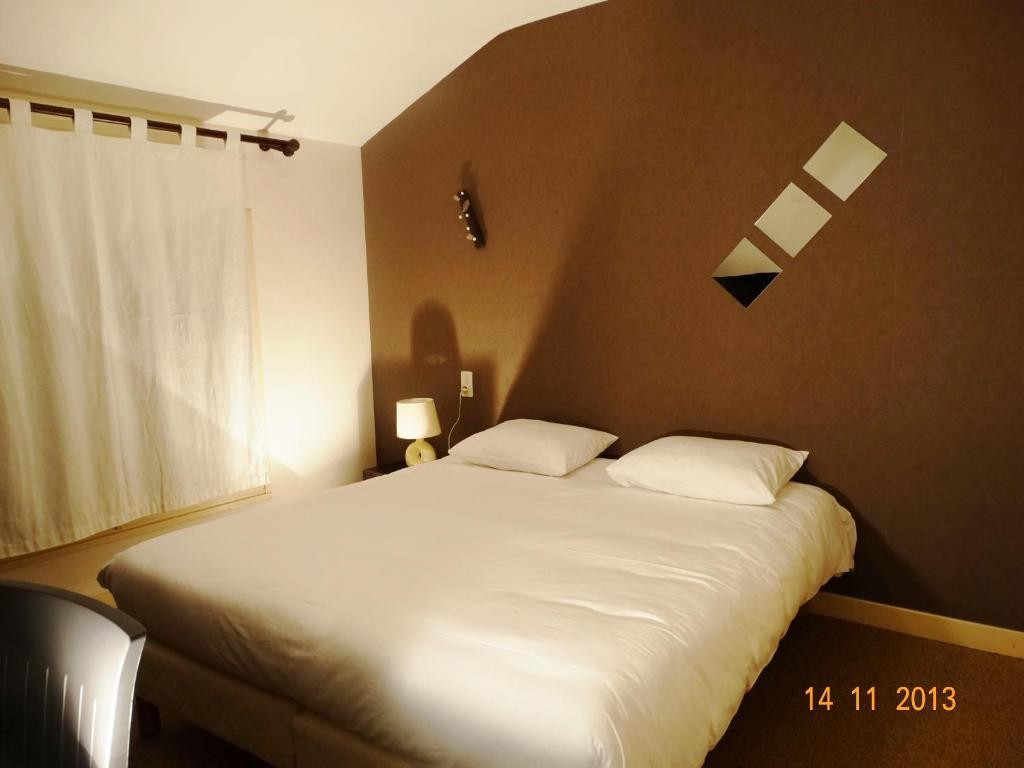 Hotel Bon Accueil Oyonnax Kültér fotó